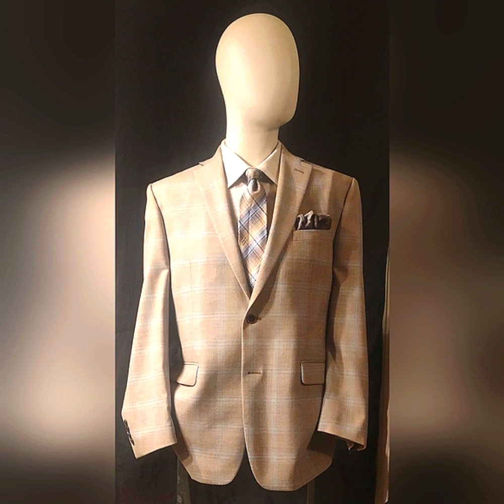 Vince camuto men's taupe sport coat size 44 r. Slightly worn. Modern fit